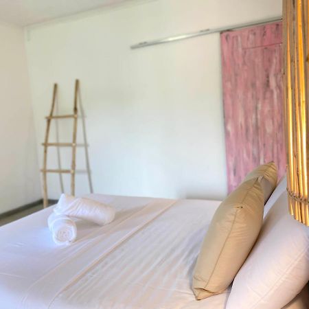 Sky Breeze Hotel Унаватуна Екстериор снимка