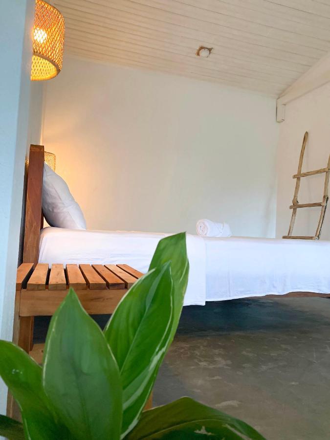 Sky Breeze Hotel Унаватуна Екстериор снимка